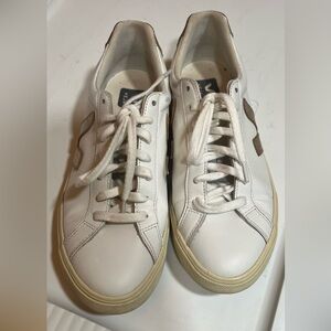 Veja Womens White and Gold Sneakers Sz 9